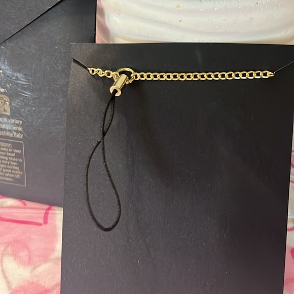 Yves Saint Laurent phone accessory - Picture 3 of 3